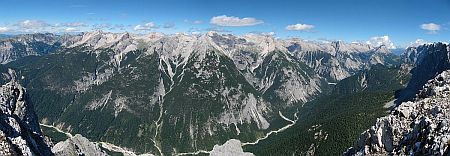 Blick vom Gipfel des Hohen Gleirsch