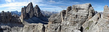 Blick vom Friedensweg auf Paternkofel und die Drei Zinnen