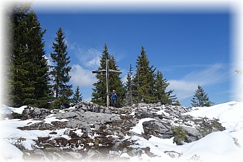 Am Pendling-Gipfelkreuz